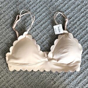 NWT-Anthropologie nude scalloped bra
